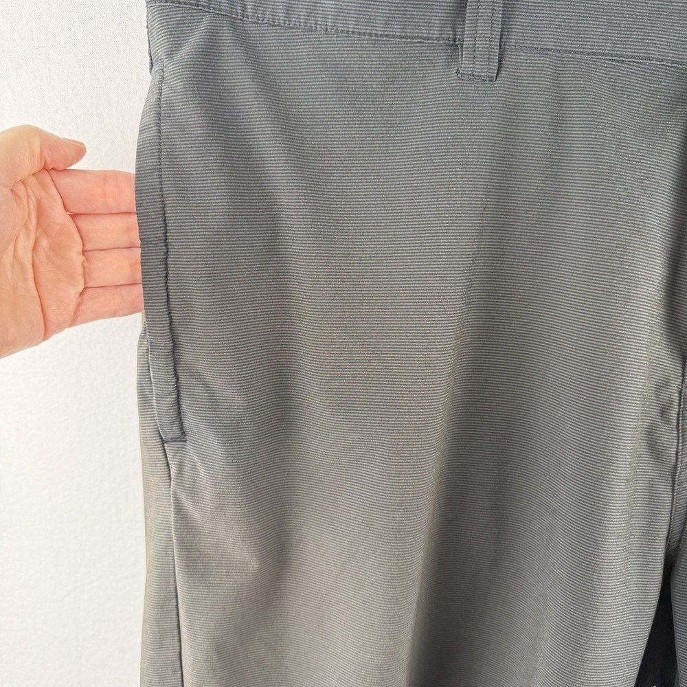 Travis Mathew Shorts Mens Sz 40 Gray Performance Stretch Golf Chinos 10" Inseam - Picture 4 of 11